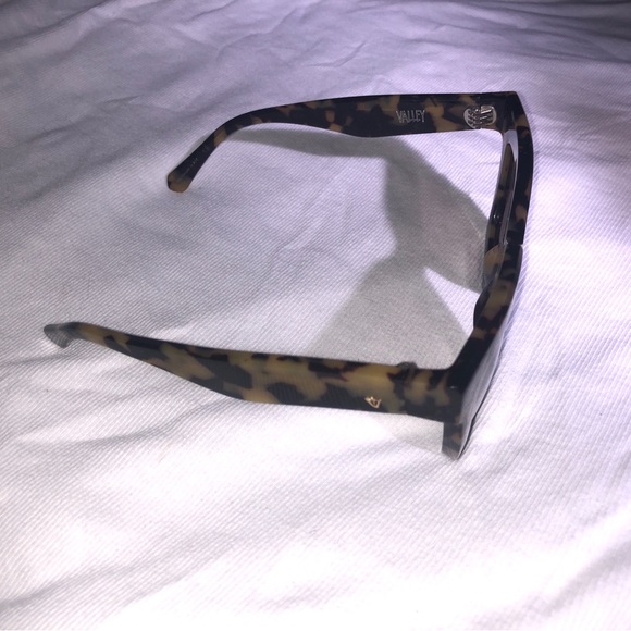 Valley Eyewear Sunglasses - Picture 5 of 6